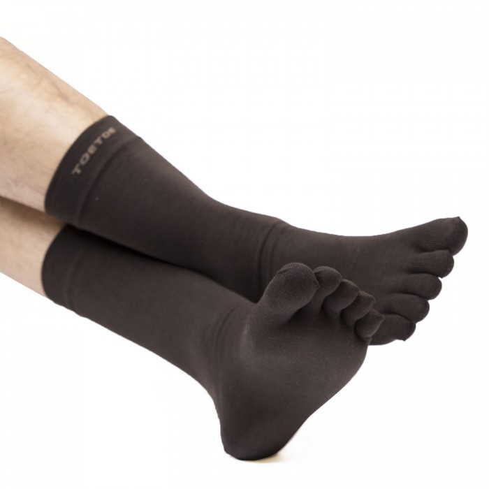TOETOE Men, Women Essential / Everyday Stretchy Soft Silk Mid-calf Seamless  Plain Toe Socks, Hygienic, Breathable S M L 