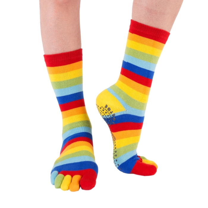 https://toesocks.co.uk/media/catalog/product/cache/497cc95f2b64848023ec45ff48dd7cb3/t/o/toe-socks-yoga-pilates-anti-slip-midcalf-rainbow-2_2.jpg